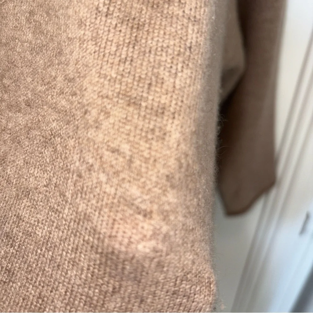 Eskandar Sz O/S  Beige Round Neck 100% Cashmere Scotland Sweater  Holes !!!